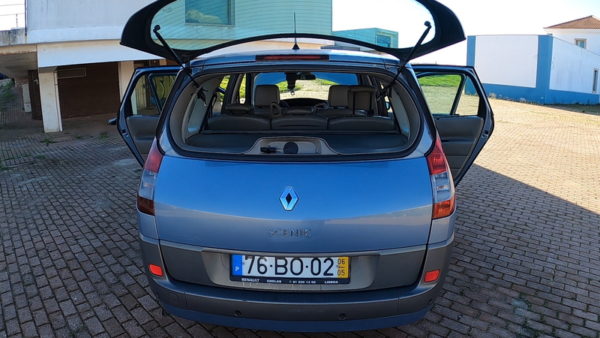 Renault Grand Scenic; 2006; Motor 1500 cc diesel com 105 cv ; 7L - Image 6